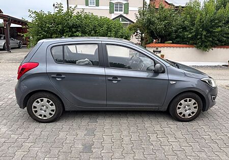 Hyundai i20 FIFA World Cup Edition 2.Hand Klima Alu WR