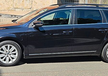 VW Passat Variant Volkswagen 2.0 TDI DSG AHK Navi Xenon RFK