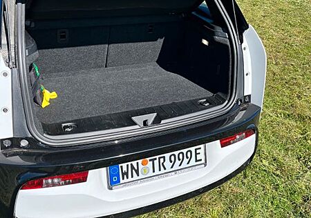 BMW i3 (94 Ah) mit Range Extender -