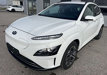 Hyundai Kona Elektro 2WD *64 kWh*NAV*KAM*LED