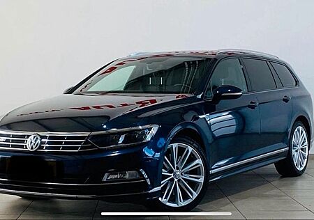 VW Passat Variant Volkswagen 2.0 DSG R-LINE 4M Leder Panorama