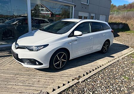 Toyota Auris Touring Sports Hybrid Edition-S+