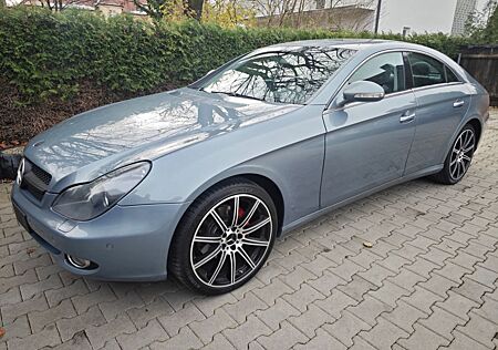 Mercedes-Benz CLS 320 CLS / 350 CDI