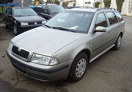 Skoda Octavia Combi 1.6 Ambiente TÜV NEU