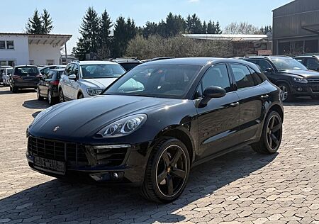 Porsche Macan S *