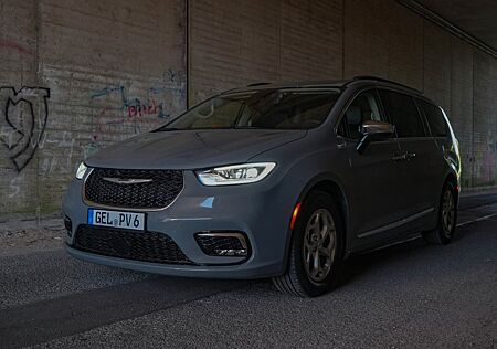 Chrysler Pacifica LIMITED 2023 3.6 V6