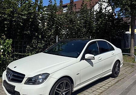 Mercedes-Benz C 180 AMG Sportpaket CGI BlueEFFICIENCY AVANTGA