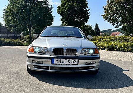 BMW 330i E46 Automatik - TÜV NEU - Scheckheft-