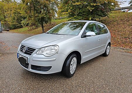 VW Polo Volkswagen 1.6 Trendline Trendline 77KW (105 PS)