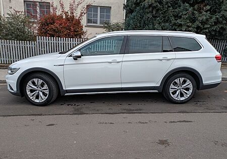 VW Passat Alltrack Volkswagen 2.0 TSI DSG 4MOTION Alltrack...