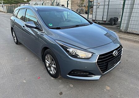 Hyundai i40 1.7 CRDi 85kW blue Premium Premium