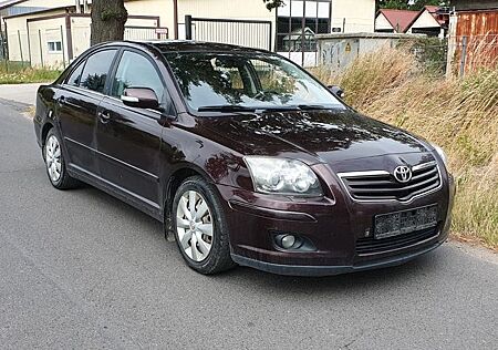 Toyota Avensis 1.8-l-VVT-i Klimaautomatik