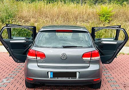 VW Golf Volkswagen 1.6 TDI BlueMotion Technology move move...