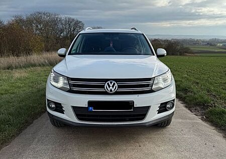 VW Tiguan Volkswagen 2.0 TDI, 4 MOT, PANO, Park Assist, 8-fach