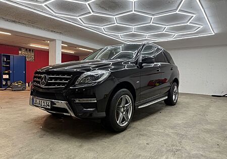 Mercedes-Benz ML 350 BlueTEC 4MATIC - AMG