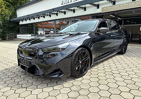 BMW M5 Lim. DRIVERS PARKING DRIVING CARBON BOWERS