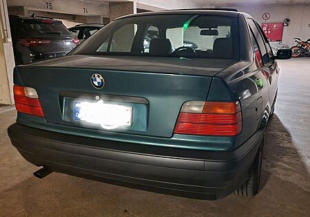 BMW 320i Schöner 6 Zylinder Org. KM!