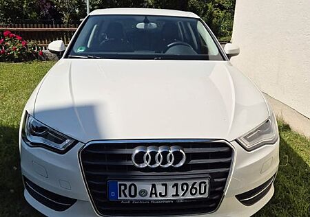 Audi A3 1.8 TFSI S tronic Ambiente Sportback Ambiente