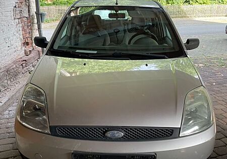 Ford Fiesta 1.3 - TÜV 10/26