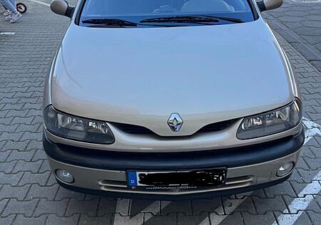 Renault Laguna 1.6 16V -