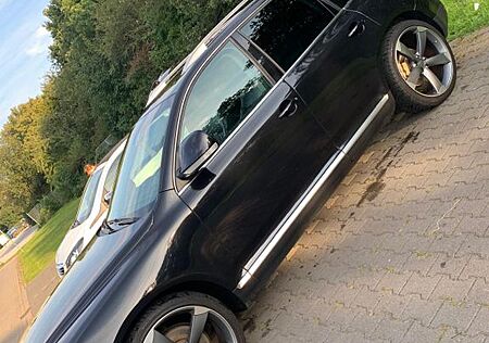 VW Touareg Volkswagen 4.2 V8 Tiptronic Individual Individual