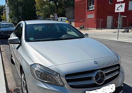 Mercedes-Benz A 180 CDI Style DCT Style