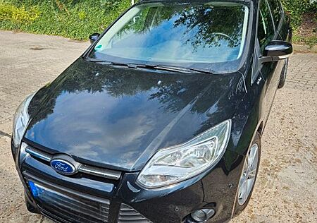 Ford Focus 1,0 EcoBoost 92kW SYNC Edition SYNC Ed...
