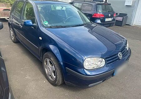 VW Golf Volkswagen 4 IV *Allwetterreifen,TÜV,Zahnriemen*