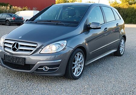 Mercedes-Benz B 180 Autotronic SPORT EDITION