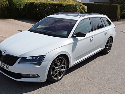 Skoda Superb 2.0 TSI 206kW DSG 4x4 SportLine Combi...