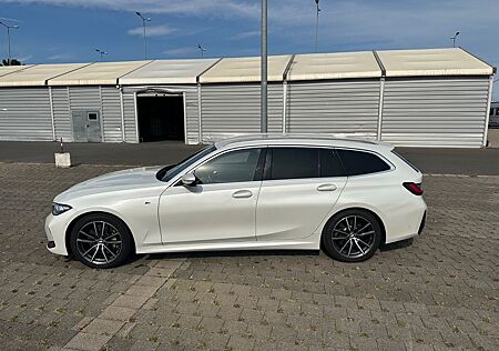 BMW 330i Touring