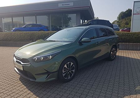 Kia Cee'd Ceed SW 1.5 T-GDI DCT7 NAVI CONNECT KLIMAAUT LED