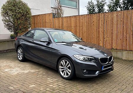 BMW 218d Coupé Advantage Automatik TÜV 04/2027