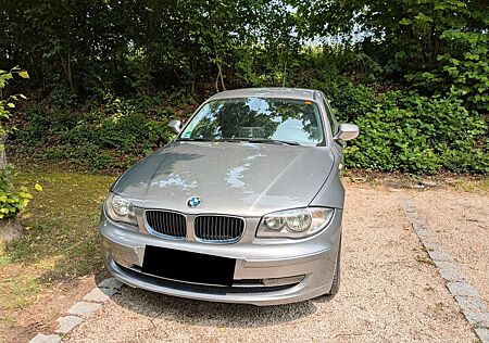 BMW 116i E87, 8-fach bereift
