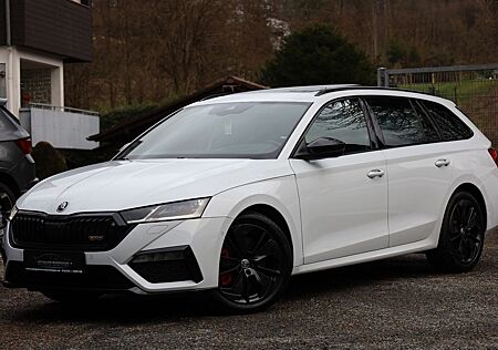 Skoda Octavia Combi RS/PANO/DCC/ACC/VOLL/AHK/KAM/HUD