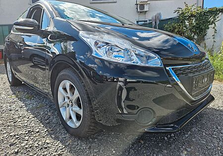 Peugeot 208 1.2 Allure PureTech 82 STOP & START