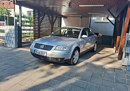 VW Passat Volkswagen 1.8 T Highline