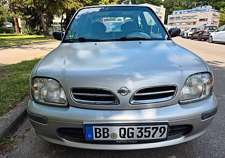 Nissan Micra 1.3I Klima ; Schiebedach