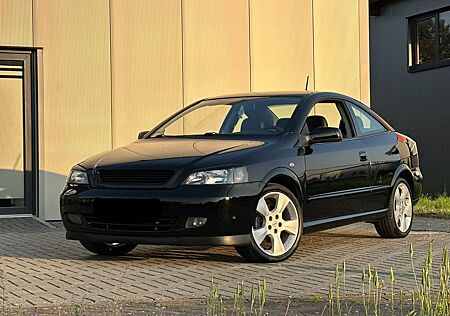 Opel Astra Coupé 2.2 Bertone