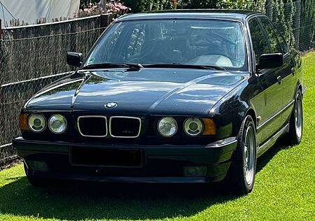 BMW 525iA E34