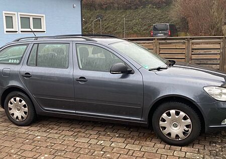 Skoda Octavia 1.6 Family Combi Family