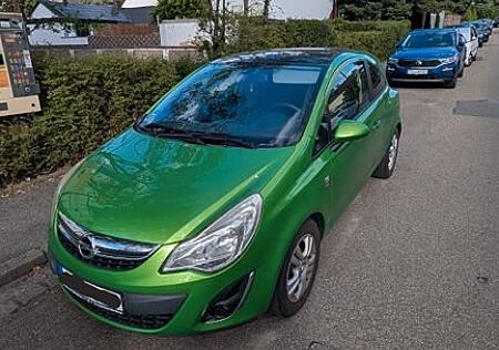 Opel Corsa 1.2 mit Schiebedach