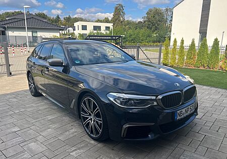 BMW M550d xDrive Touring A -
