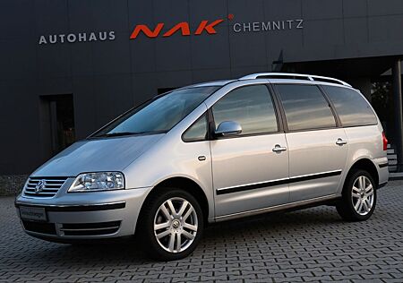 VW Sharan Volkswagen 2.0 Freestyle 7-Sitze / Rentnerwagen!