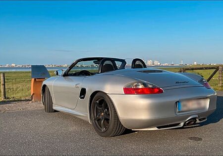 Porsche Boxster 2.5 im TOP Zustand