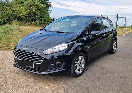 Ford Fiesta *95PS*AHK*beh.Frontscheibe*Sitzheizung
