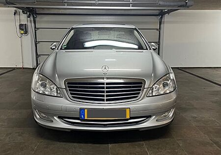 Mercedes-Benz S 500