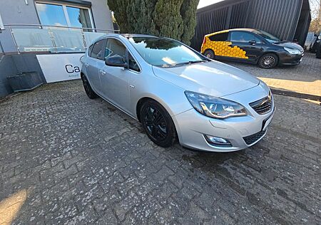 Opel Astra J 2,0CDTI *Xenon*Leder*Navi*165PS