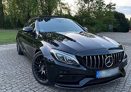 Mercedes-Benz C 63 AMG Coupé*Schalensitze*Perf.AGA*Night*Pano
