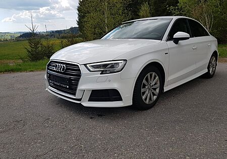 Audi A3 Limousine 40 TDI quattro S-Line Navi,LED,PDC